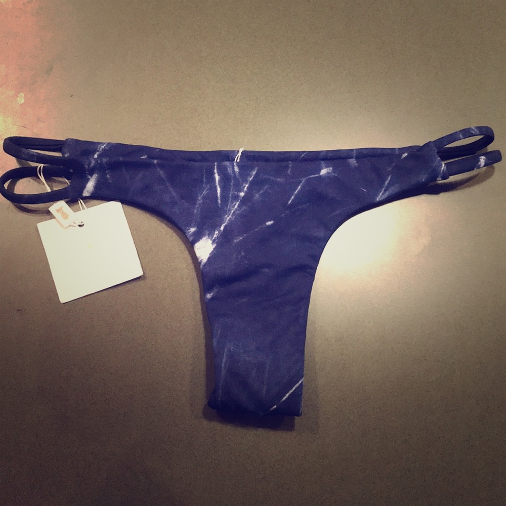 Midori Bikini Seamless Lily bathing suit bottom
